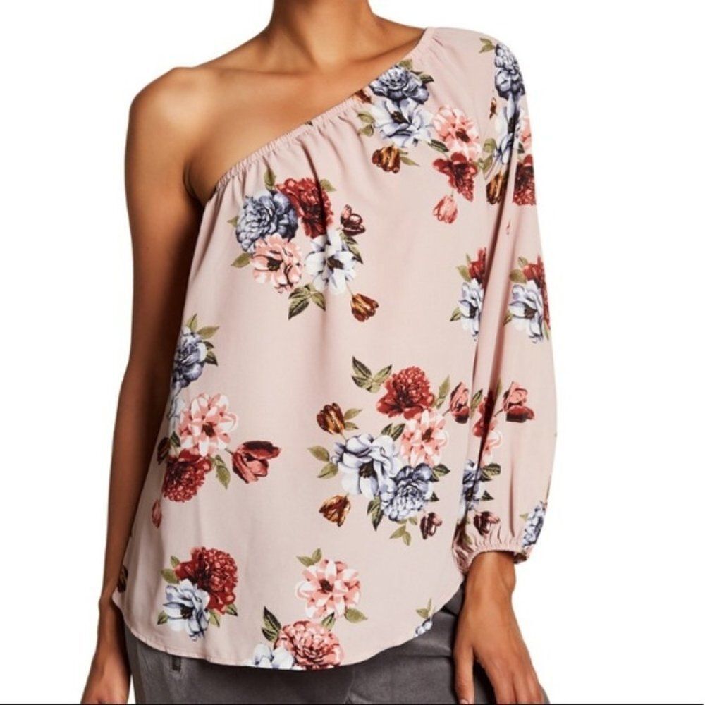 NWT BOBEAU BLUSH PINK FLORAL ONE COLD SHOULDER TOP